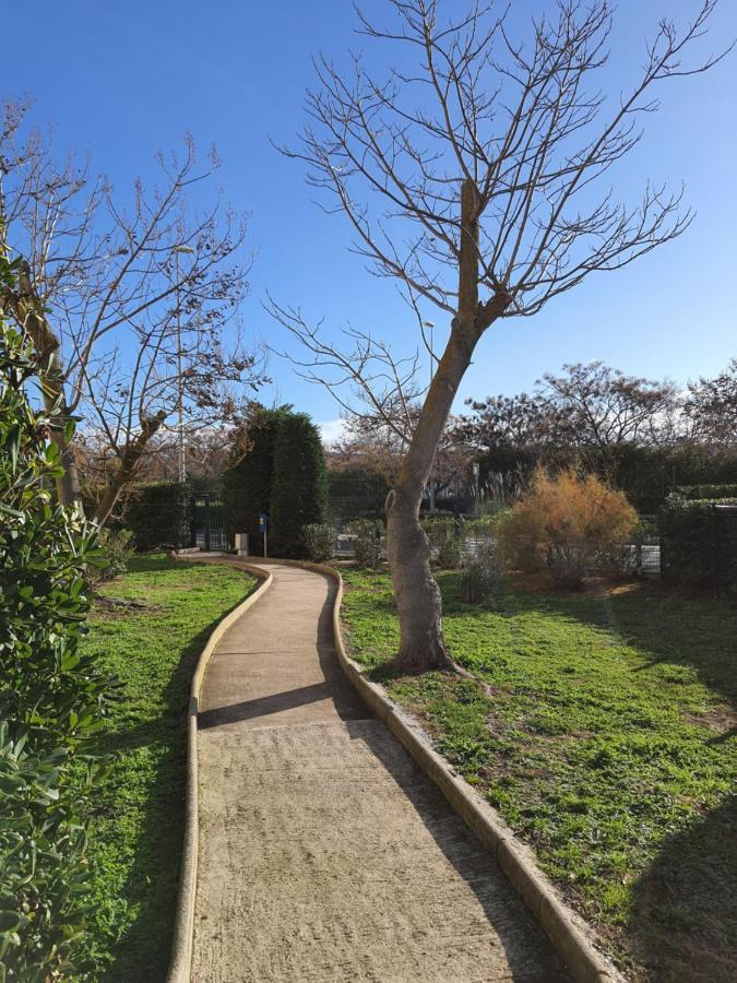 Studio 16 Le Cap D'Agde Avec Parking Prive Proche Du Centre 外观 照片